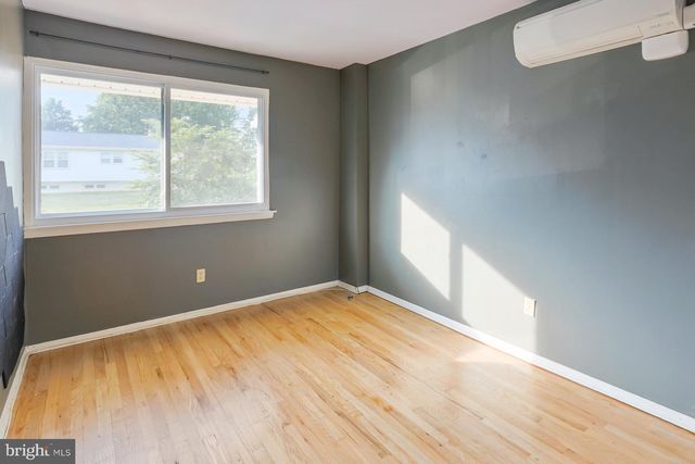 8 MALLOW PL, Wilmington, DE 19810