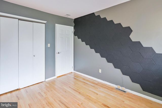 8 MALLOW PL, Wilmington, DE 19810