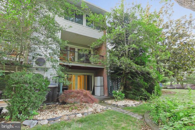 8 MALLOW PL, Wilmington, DE 19810