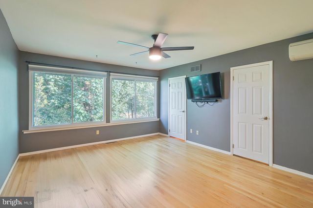 8 MALLOW PL, Wilmington, DE 19810