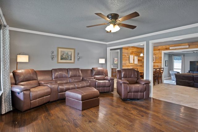 184 Wildflower Trail, Weatherford, TX 76087