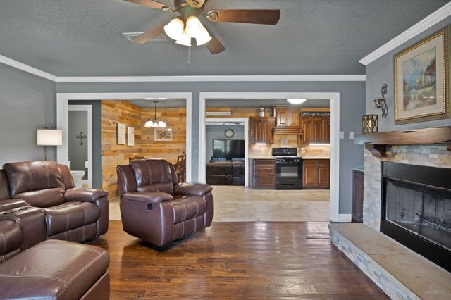 184 Wildflower Trail, Weatherford, TX 76087