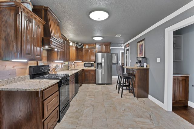 184 Wildflower Trail, Weatherford, TX 76087