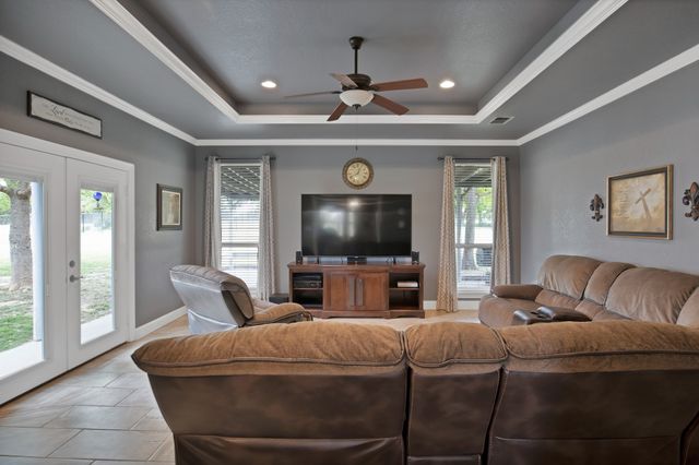 184 Wildflower Trail, Weatherford, TX 76087