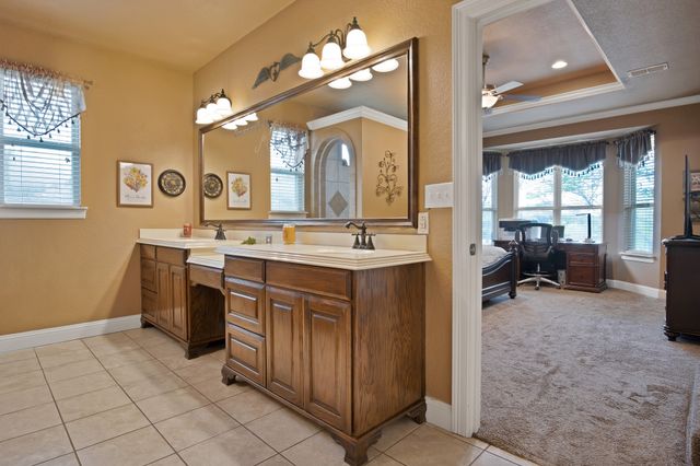 184 Wildflower Trail, Weatherford, TX 76087