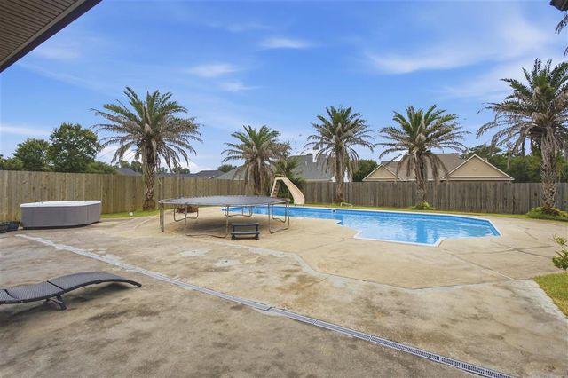 1335 Kildeer Street, Sulphur, LA 70663