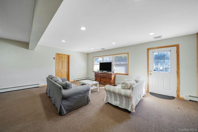 45 Cobalt Lane, Westbury, NY 11590