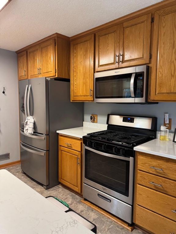 10557 104th Place N, Maple Grove, MN 55369 — photo 5