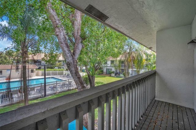9764 NW 14th St 23, Coral Springs, FL 33071