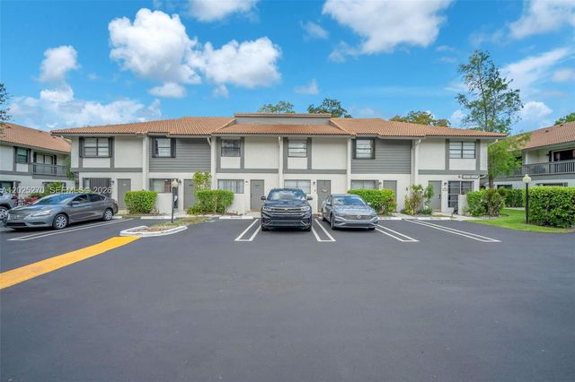 9764 NW 14th St 23, Coral Springs, FL 33071