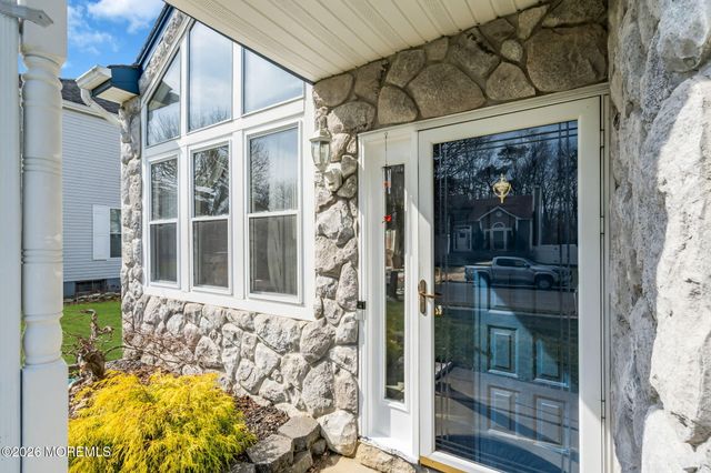 73 Heritage Drive, Howell, NJ 07731