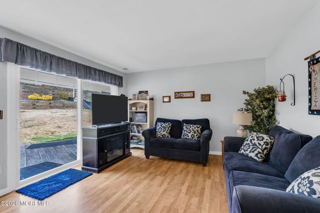 73 Heritage Drive, Howell, NJ 07731