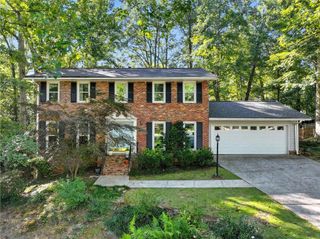 4620 Mountain Creek NE Drive, Roswell, GA 30075