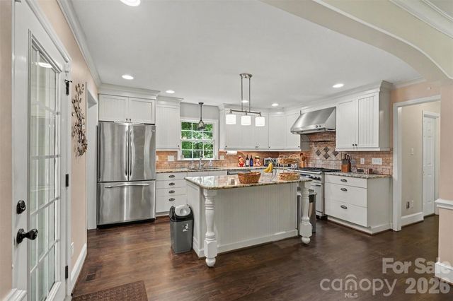 5812 Camelot Drive, Charlotte, NC 28270