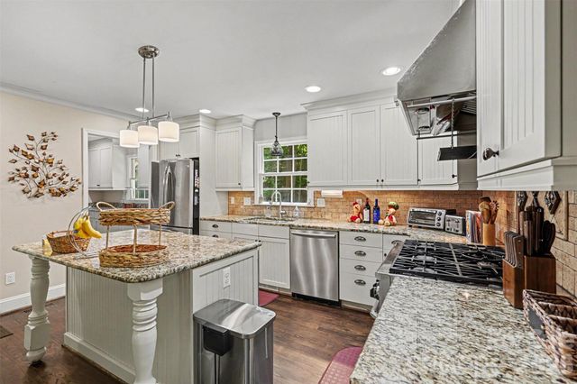 5812 Camelot Drive, Charlotte, NC 28270