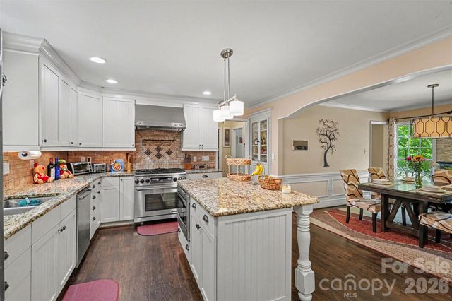 5812 Camelot Drive, Charlotte, NC 28270