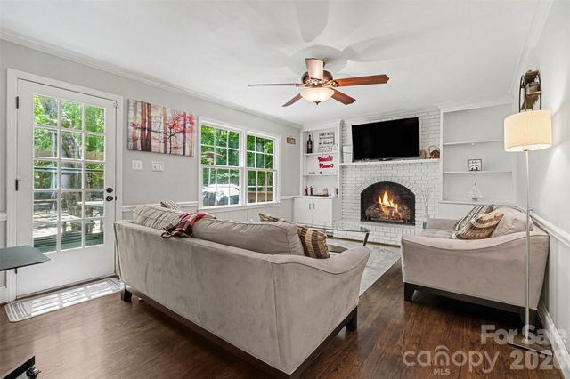 5812 Camelot Drive, Charlotte, NC 28270