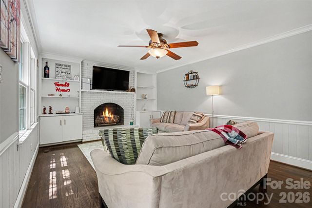 5812 Camelot Drive, Charlotte, NC 28270