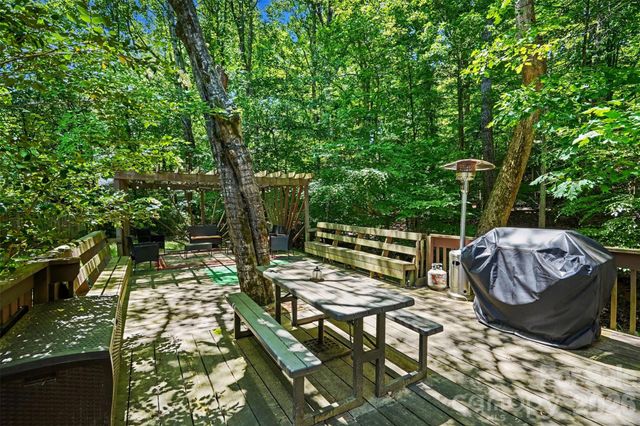 5812 Camelot Drive, Charlotte, NC 28270