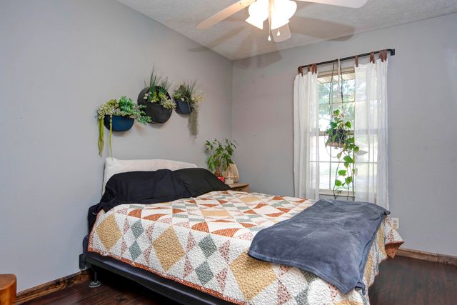 306 S Dexter Avenue, Springfield, MO 65802