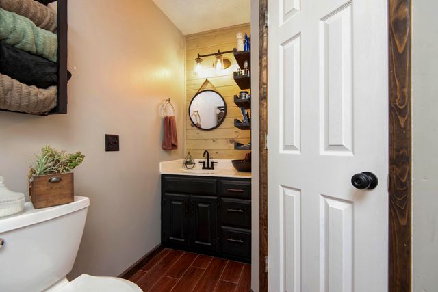 306 S Dexter Avenue, Springfield, MO 65802