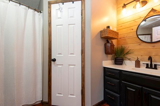 306 S Dexter Avenue, Springfield, MO 65802