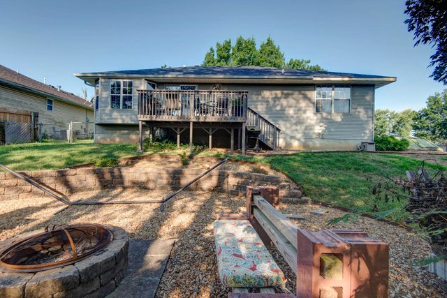 306 S Dexter Avenue, Springfield, MO 65802