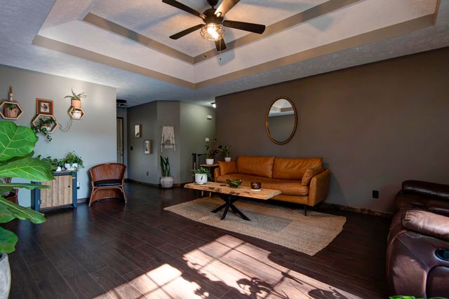 306 S Dexter Avenue, Springfield, MO 65802