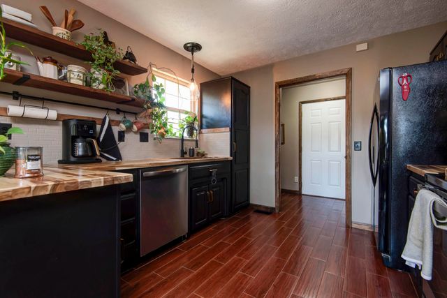 306 S Dexter Avenue, Springfield, MO 65802