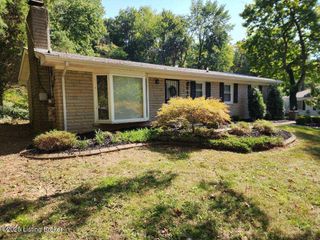 8405 Arnoldtown Rd, Louisville, KY 40214