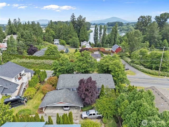 1523 Sunset Place, Mount Vernon, WA 98273