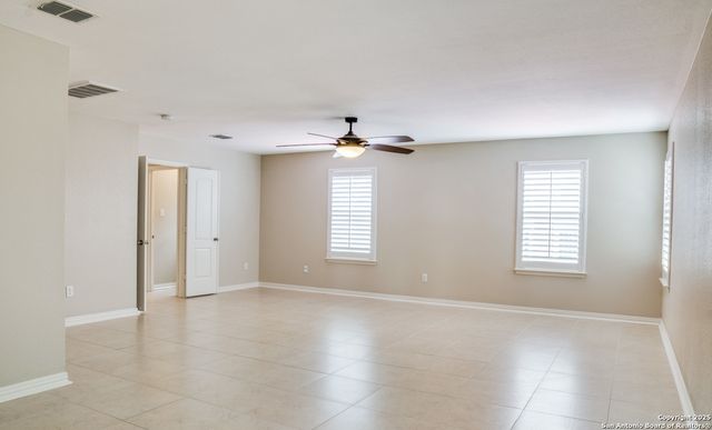 18334 MUIR GLEN DR, San Antonio, TX 78257