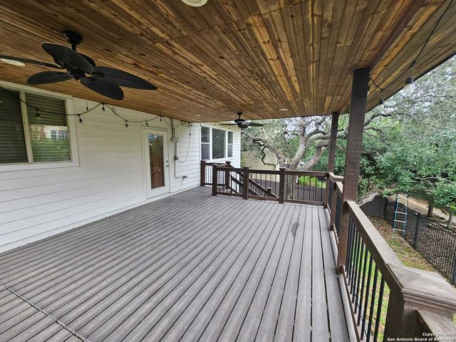 18334 MUIR GLEN DR, San Antonio, TX 78257