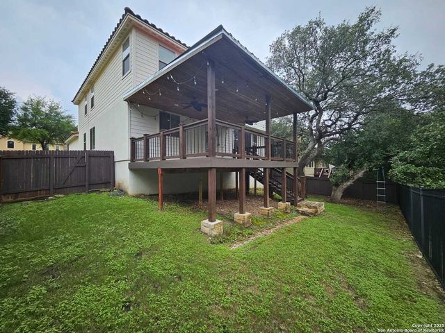 18334 MUIR GLEN DR, San Antonio, TX 78257