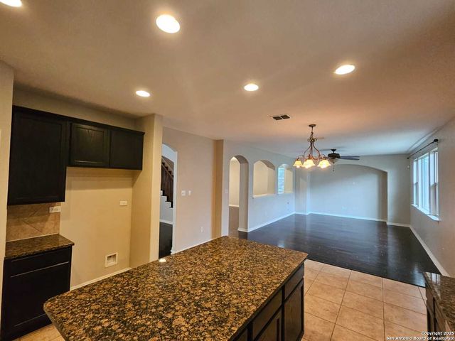 18334 MUIR GLEN DR, San Antonio, TX 78257