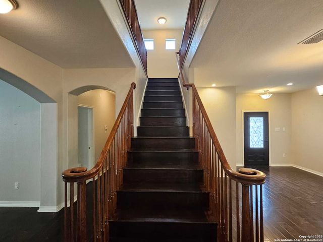 18334 MUIR GLEN DR, San Antonio, TX 78257