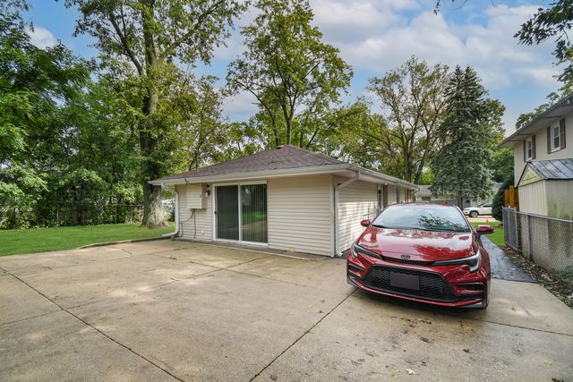 428 Navajo Street, Park Forest, IL 60466