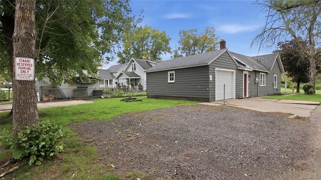 237 10th Avenue, Eau Claire, WI 54703
