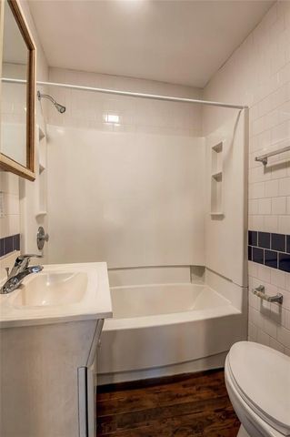 237 10th Avenue, Eau Claire, WI 54703