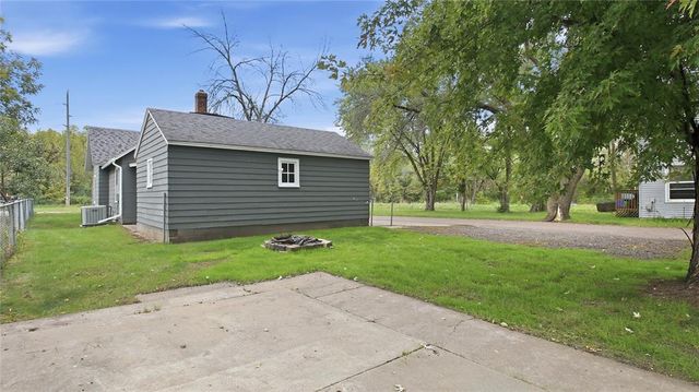 237 10th Avenue, Eau Claire, WI 54703