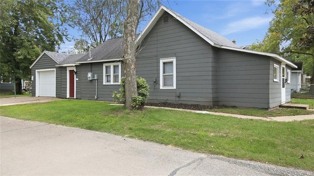237 10th Avenue, Eau Claire, WI 54703