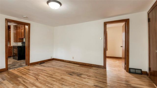 237 10th Avenue, Eau Claire, WI 54703