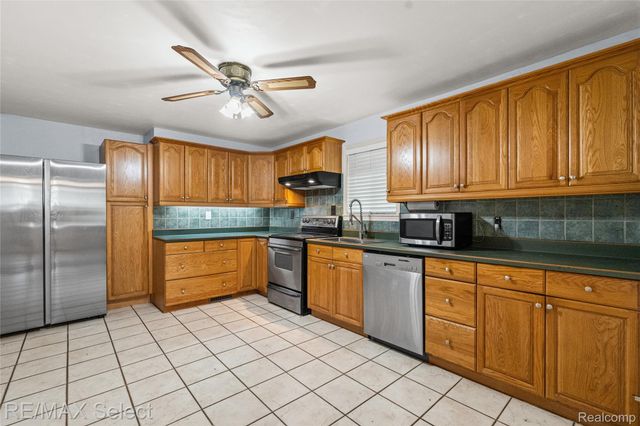 7173 Porter Road, Grand Blanc Charter Township, MI 48439