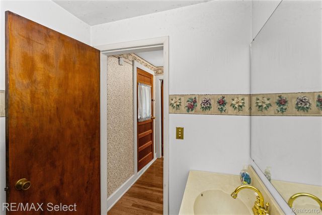 7173 Porter Road, Grand Blanc Charter Township, MI 48439