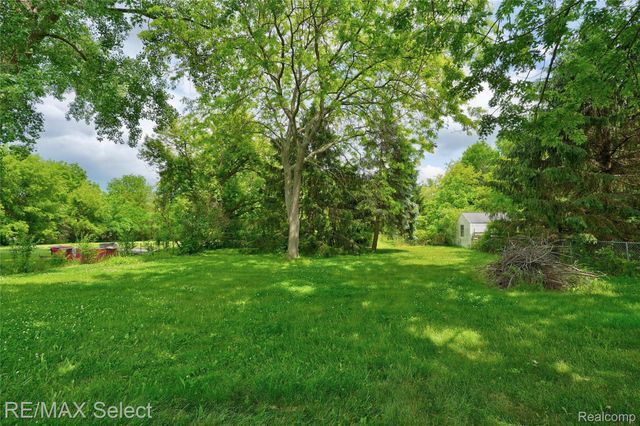7173 Porter Road, Grand Blanc Charter Township, MI 48439