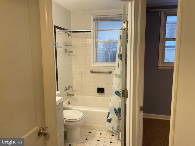 9628 52ND AVE, College Park, MD 20740