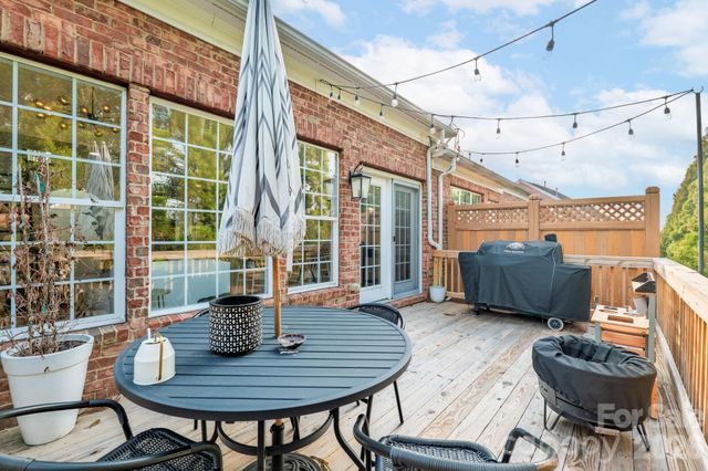 10610 Rogalla Drive, Charlotte, NC 28277