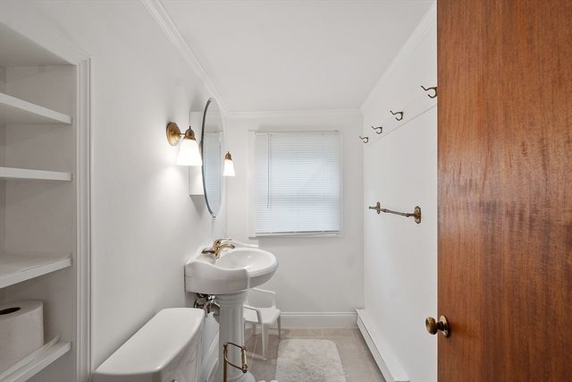15 Eugene St, Leominster, MA 01453