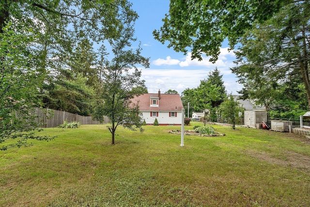 15 Eugene St, Leominster, MA 01453