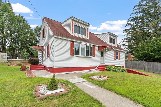 15 Eugene St, Leominster, MA 01453